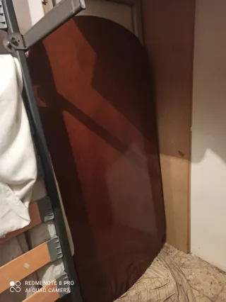 Mesa de comedor Isabelina de madera