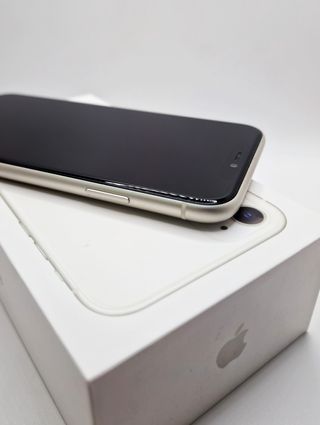 iPhone 11 Blanco de 128 gb