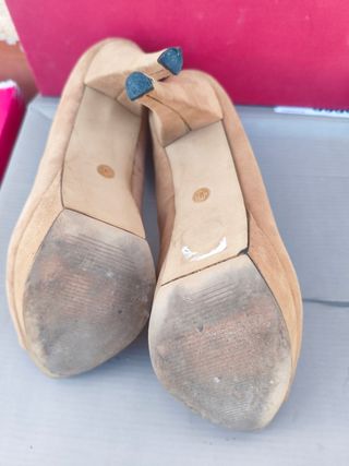 Zapatos de tacón LORENA CARRERAS beige/dorado
