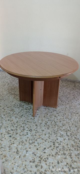 Mesa  comedor redonda extensible 
Venta en persona