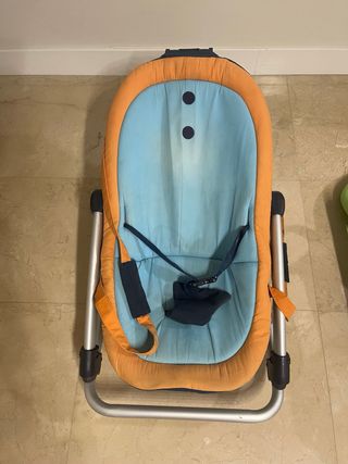 Juguetes, libros y accesorios varios para bebé