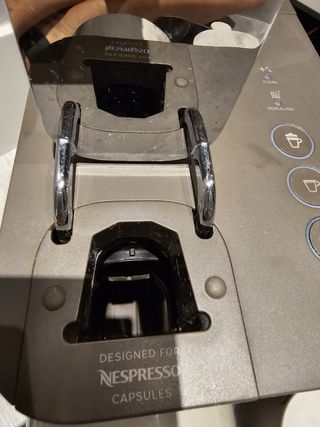 Cafetera Nespresso Latissima One DeLonghi