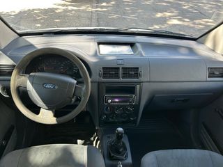 Ford Tourneo Connect 