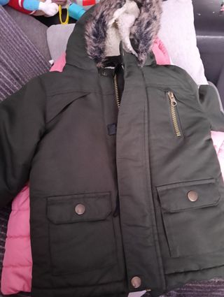 Chaqueta niña verde con capucha