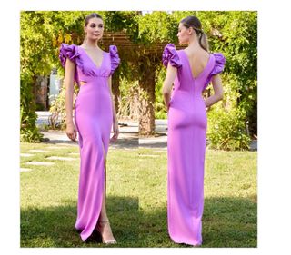 Vestido largo fucsia para evento.