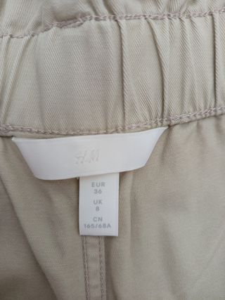 Shorts H&M beige cintura alta