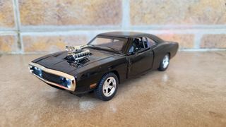 Dodge Charger a escala