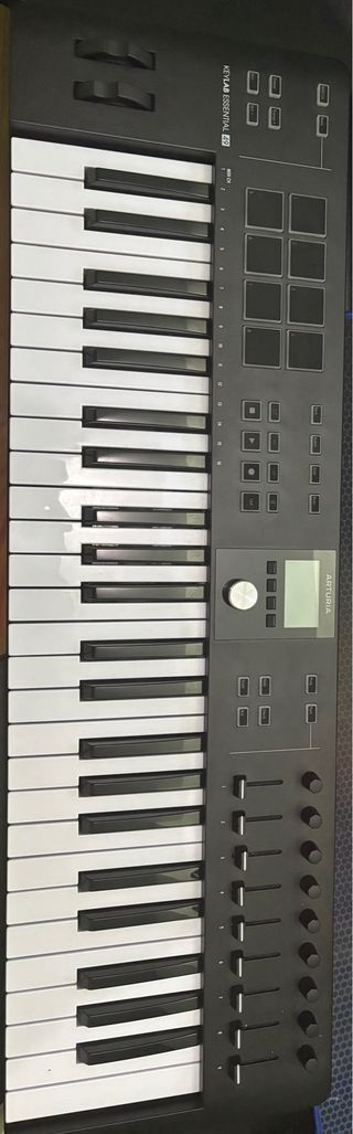 Arturia Keylab Essential MK3 49 Teclas + Pedal