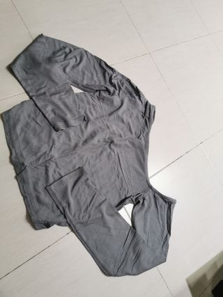 Blusa gris manga larga