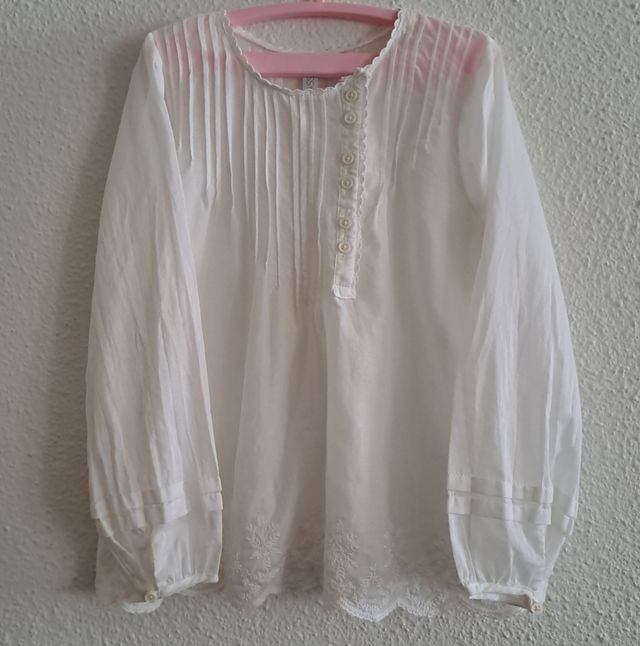 Camisa niña batista perforada, puntilla✅️Muy Nueva