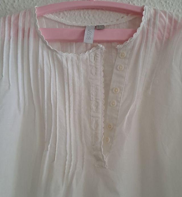 Camisa niña batista perforada, puntilla✅️Muy Nueva