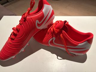 Botas de fútbol Nike rojas/naranja fosforescente