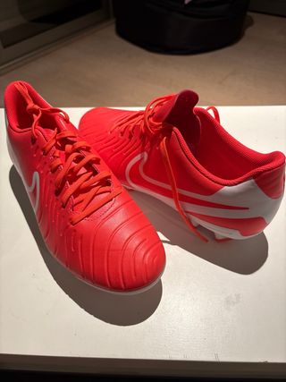 Botas de fútbol Nike rojas/naranja fosforescente
