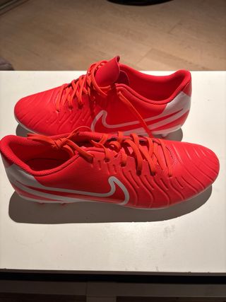 Botas de fútbol Nike rojas/naranja fosforescente
