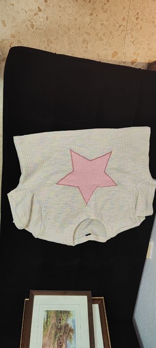 Top multicolor con estrella rosa