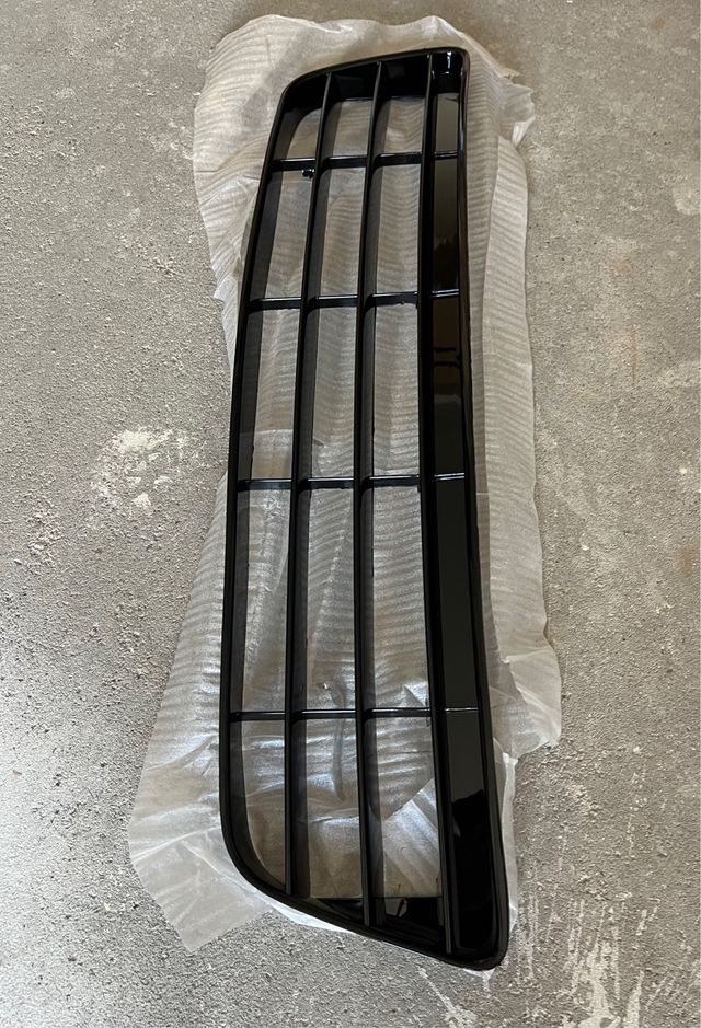 Rejilla Central VW Scirocco R20 1K8853677 A