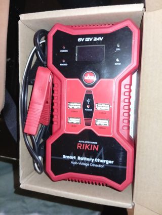 Cargador Baterías Coche 6V/12V/24V.
Nuevo.