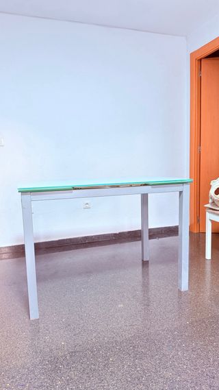 MESA DE COMEDOR EXTENSIBLE (NEGOCIABLE)