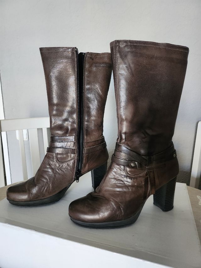 Botas de piel de media pantorrilla