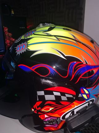 Capacete Arai size M com intercomunicador