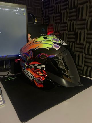 Capacete Arai size M com intercomunicador