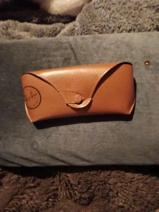 Gafas de sol Ray-Ban marrones.monturaverdecristal.