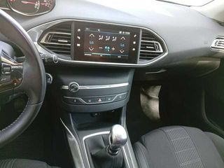 Peugeot 308 PureTech 130 SANDS Allure 96 kW (130 CV)