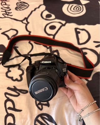 Canon EOS 1100D Cámara Réflex Digital
