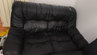 Sillón de cuero negro