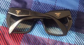 Gafas de sol Prada negras