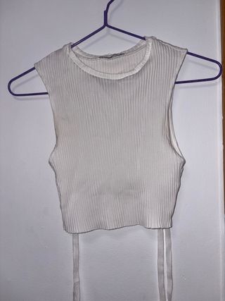 Top blanco de canalé sin mangas