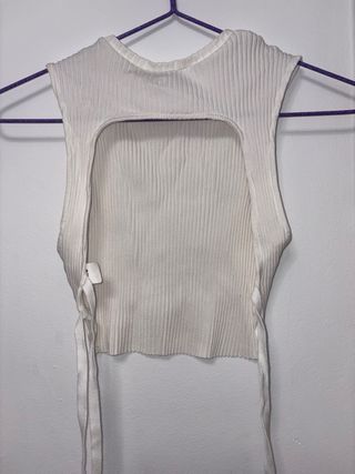 Top blanco de canalé sin mangas