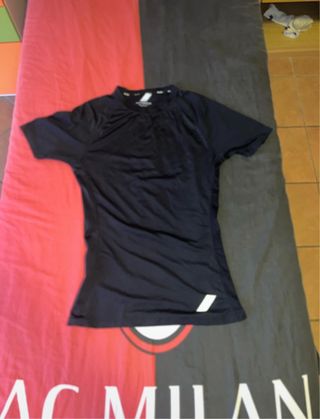 Maglietta Zara Athleticz nera attillata