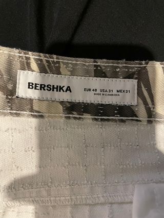 Bermuda Bershka Estampado Estrellas
