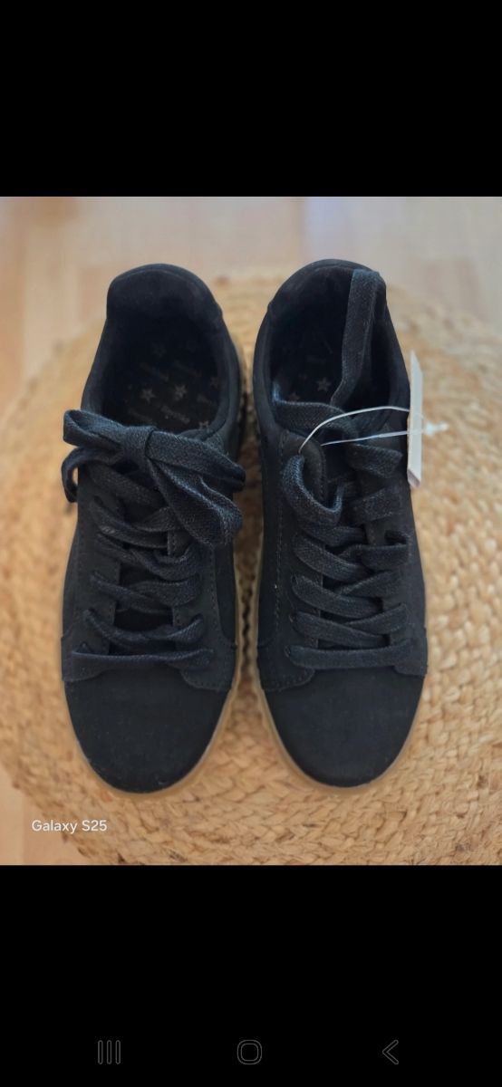Zapatillas Bershka negras tela