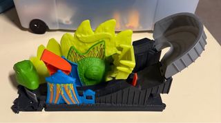 Pista Hot Wheels Dinosaurio