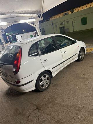  Nissan Almera Tino 2.0 TDi (2001) – 182.000 km 