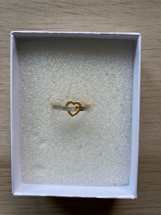 Anillo Corazón Oro y Cuarzo Blanco