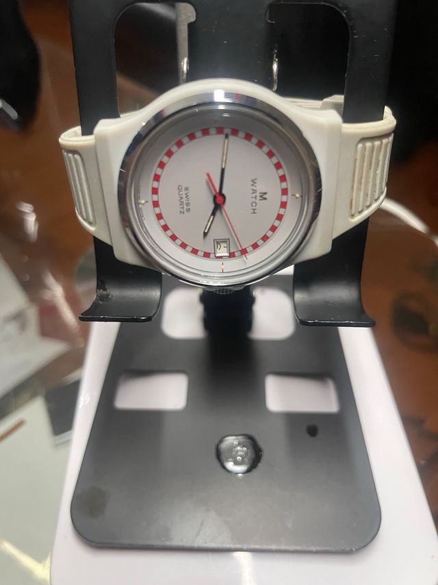 Reloj M Watch Swiss Quartz Blanco