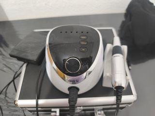Torno de uñas profesional