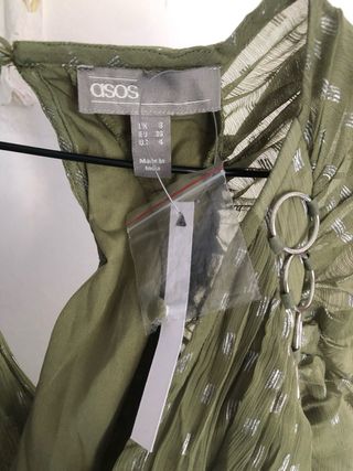 Abito ASOS verde con rouches