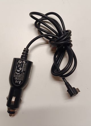 Cargador original gps tomtom para mechero coche.