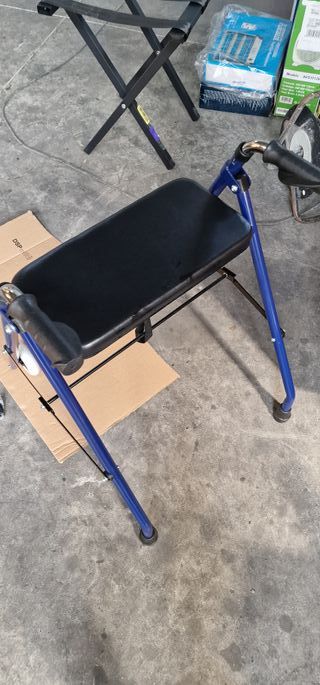 Andador Plegable Mobiclinic Ajustable