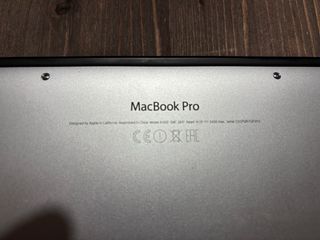 MacBook Pro 13 8gb RAM y 183 ciclos