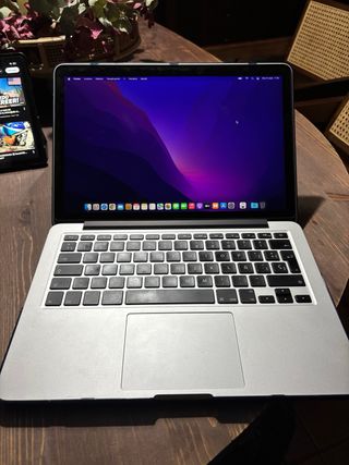 MacBook Pro 13 8gb RAM y 183 ciclos