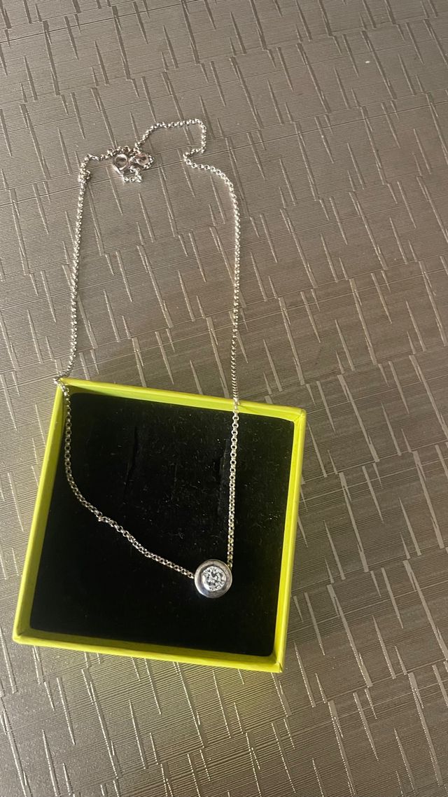 Precioso colgante de plata de ley