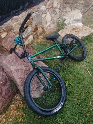 BMX Mafia Kuhs Verde y negra 