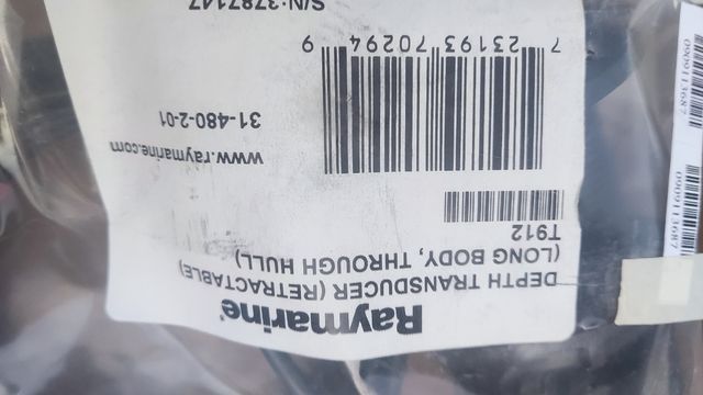 Transductor Raymarine T912 retráctil nuevo