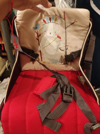 Trona portátil para bebé con diseño de oso
