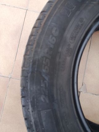 Neumático 225/65R16C